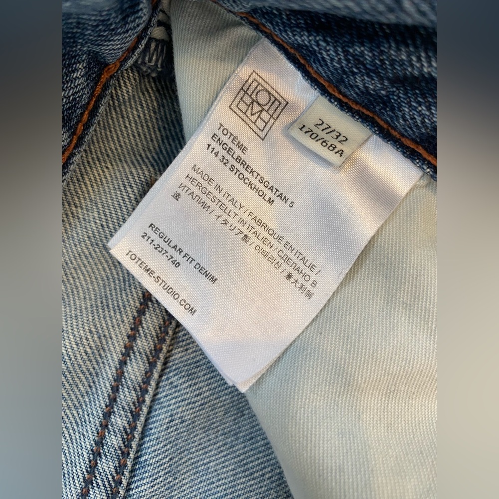 Toteme Straight-Leg Jeans in Medium Blue Wash - Picture 3 of 7
